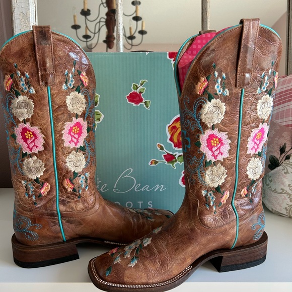 NIB Macie Bean Roper Floral Embroidered 13" Honey Bunch Western Cowboy Boots 9.5 - Picture 8 of 9